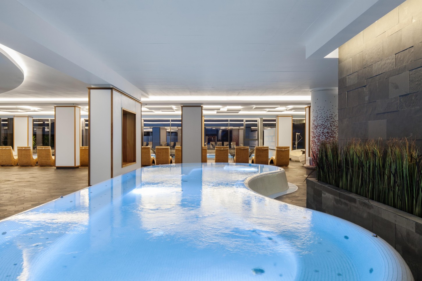 Vytautas Mineral SPA – baseinai ir pirtys DVIEM