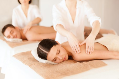 Aromaterapinis masažas DVIEM salone „Harmonijos menė“ Vilniuje