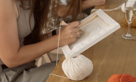 Kilpinio siuvinėjimo „Punch Needle“ kūrybinės dirbtuvės dviem