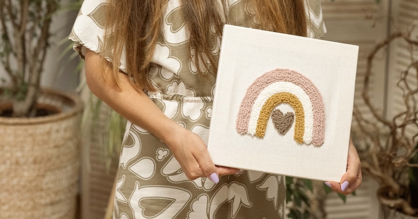 Kilpinio siuvinėjimo „Punch Needle“ kūrybinės dirbtuvės vaikams