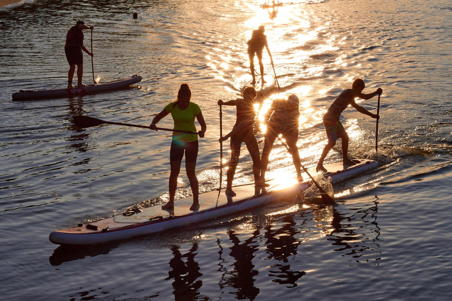 SUP turas šeimai ir draugams dviem didžiosiomis irklentėmis