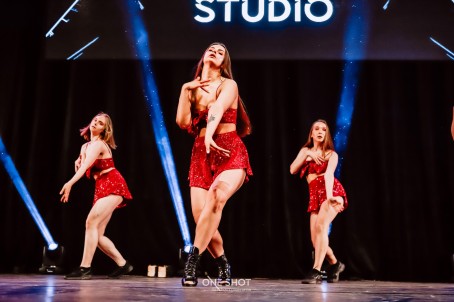 Šventinė pamoka šokių studijoje SMART 2-5 asm.