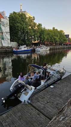 Privatus plaukimas Danės upe su „Vellamo“ kateriu