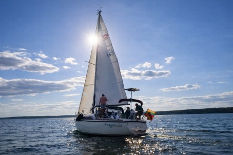 Plaukimas klasikine burine jachta Kauno mariose (2 val.)