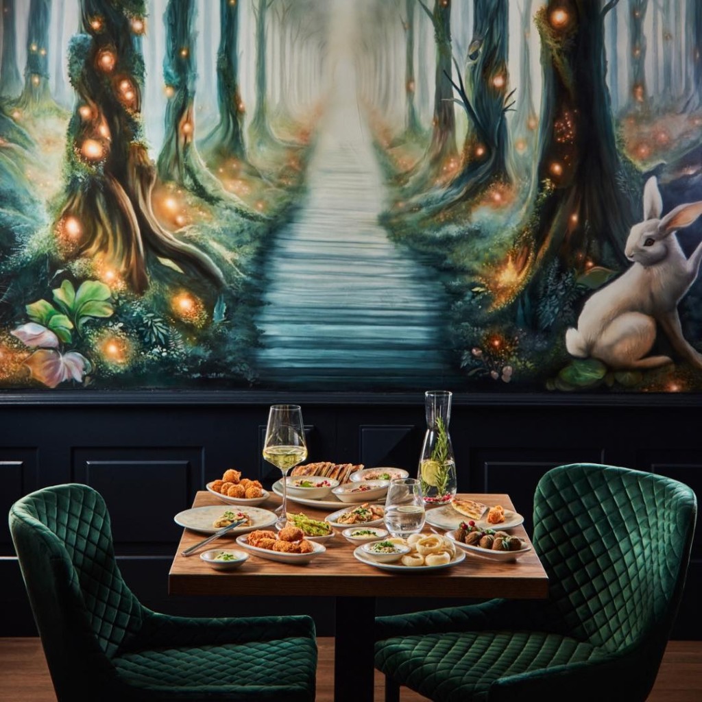 Vakarienė dviem gastro bare „Rabbit Hole“