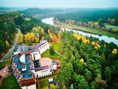 1 nakties poilsis DVIEM „Royal SPA Birštonas“ su vakariene ir haloterapija