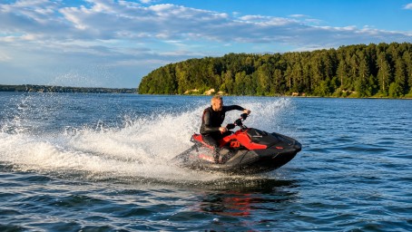 Vandens motociklo „Sea-Doo Spark Trixx“ pramoga Kauno mariose (30 min.)