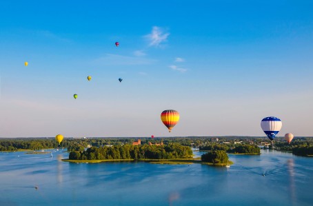 Skrydis oro balionu virš Vilniaus arba Trakų su „Pramogos Ore“ 4 asm.