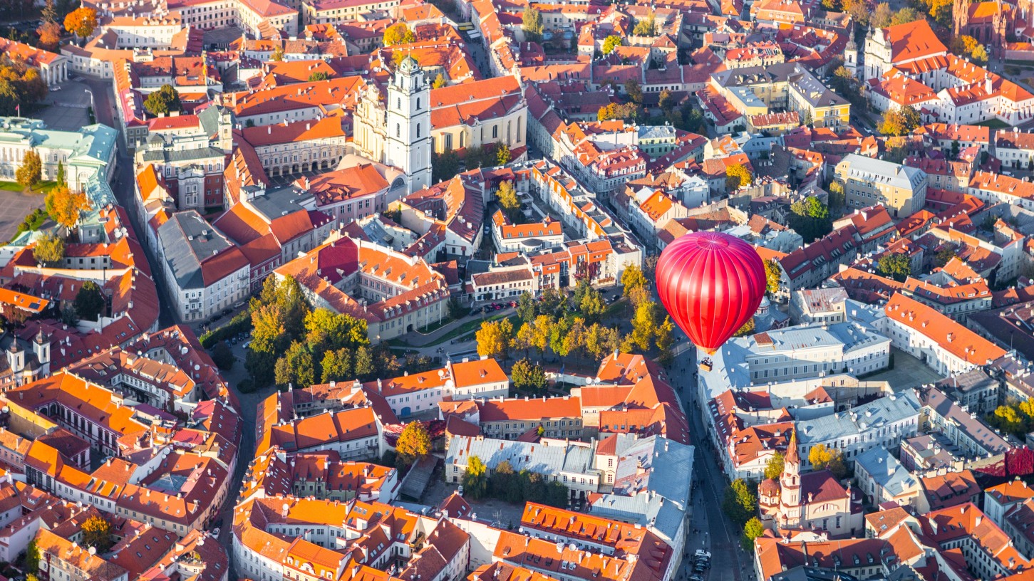 Skrydis oro balionu virš Vilniaus arba Trakų su „Pramogos Ore“ 6 asm.